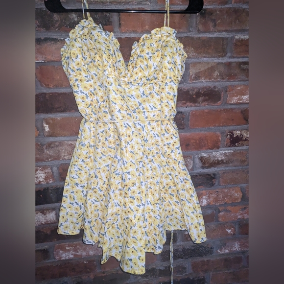 Luxxel Mini Romper Size Large - Picture 3 of 6